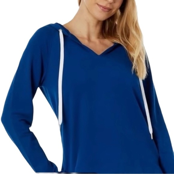 Lilly Pulitzer Tops - Lilly Pulitzer Kiawah Women’s Blue V-Neck Hoodie Long Sleeves Sz S NWOT